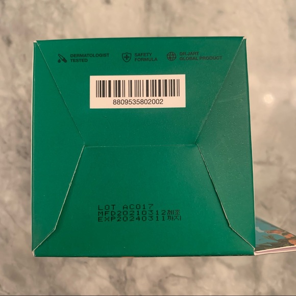 **SOLD** CICAPAIR™ TIGER GRASS COLOR CORRECTING TREATMENT - Picture 9 of 9